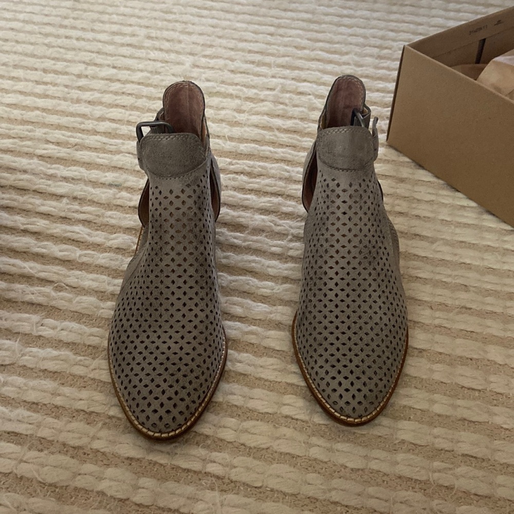 Grey lucky booties